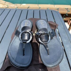 Cole Haan Black Leather Thong Sandals with Round Buckle Air Tatum size 8 women’s